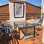 2 Pieces 2 Terrasses 100 M Croisette Tres Clair.