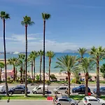 New Listing - Amazing Beach Views, 1-Bed Apt