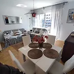 Cosy Vertigo Apartment Behind The Hotel Martinez
