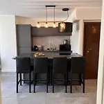 Les Arenes - Cannes Centre, Charmant 2 Pieces Recemment Renove De 45 M2 Avec Sa Terrasse De 10 M2