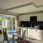 Lovely Flat With Covered Balcony In Cannes