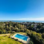 Large, Light And Modern 2 Bedroomed Apartment In Cannes With Sea Views, Pool And Lovely Terrace - 1503