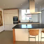 130 M3 Apartment With 3 En-Suite Bedrooms And Exceptional Sea View