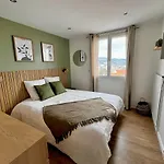 T3 Sea View Walking Distance Of Palais, Ac , Parking, Terrace