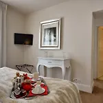 Hotel Renoir