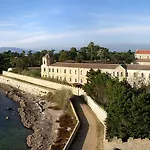 Hotel America