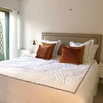 19 Rue Du Parc Alexandre III