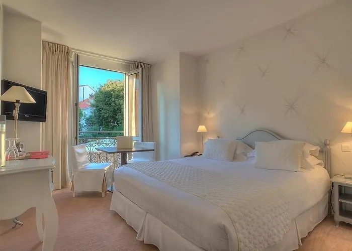 Hotel Renoir