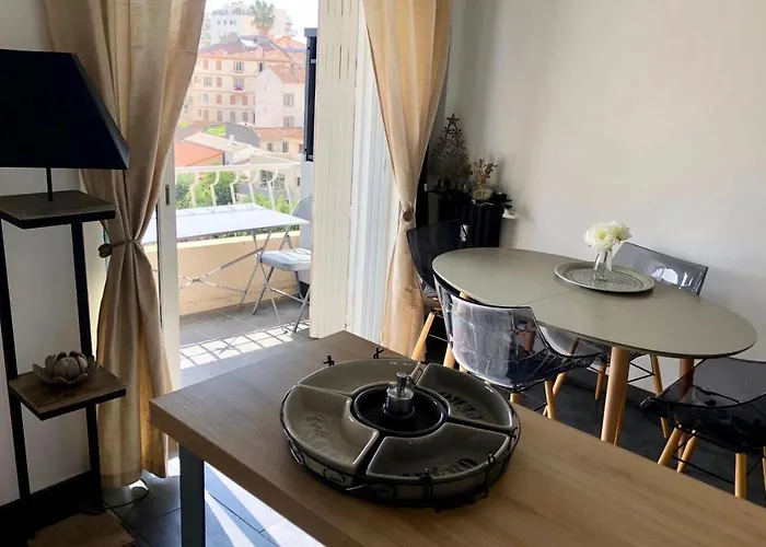 Cosy 42M With Balcony Nice View And Wifi