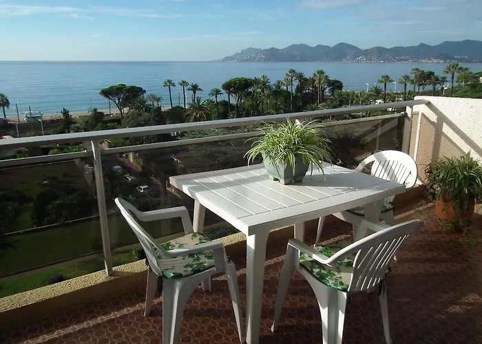 Apartment Montmorency