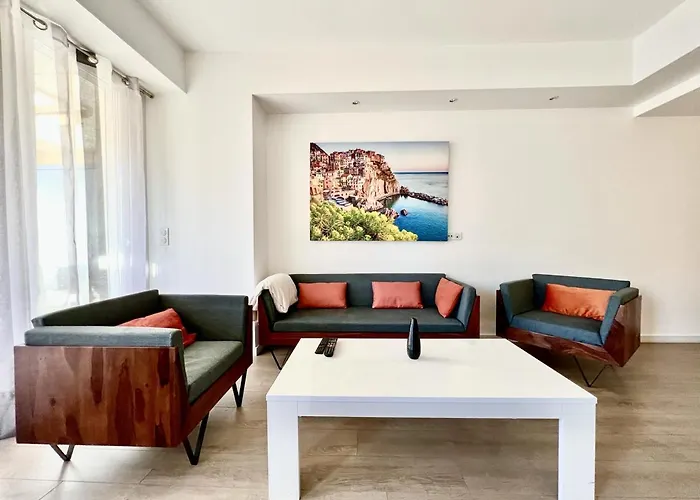 C066-Luxurious Apartment With Sea View - Cannes
