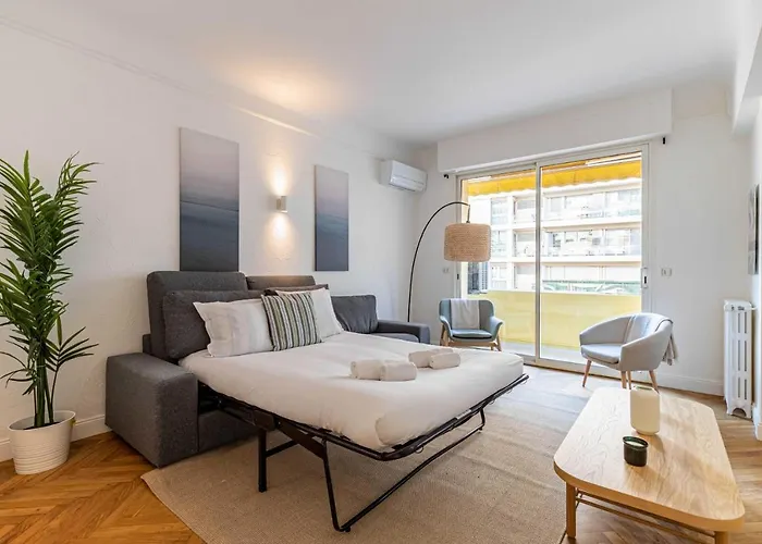 Renovated Apartment 80M2 6P 2Br - Cannes Palm Beach