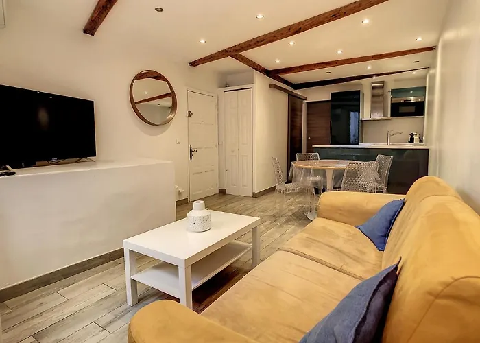 1 Bedroom Forville, 4 Min Palais,Plages,Croisette