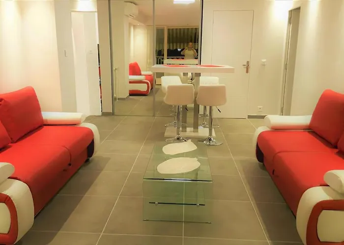 Superbe 3P 2Chambres, 2Terrasses Cannes Centre-Ville, 4 Min A Pied De La Croisette Sas-Meredith Loc