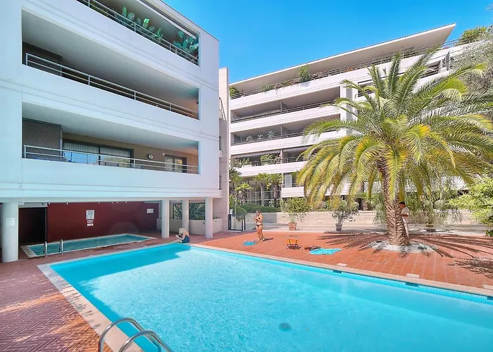 Appartement , Piscine, Terrasse, Proche Croisette