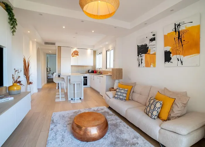 C3 - 1 Bdr Blvd Croisette Henri IV - Ac & Balcony