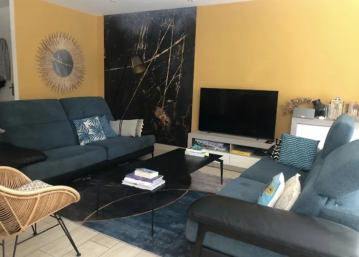 Charmant Appartement Avec Jardin A 10 Mn Du Palais