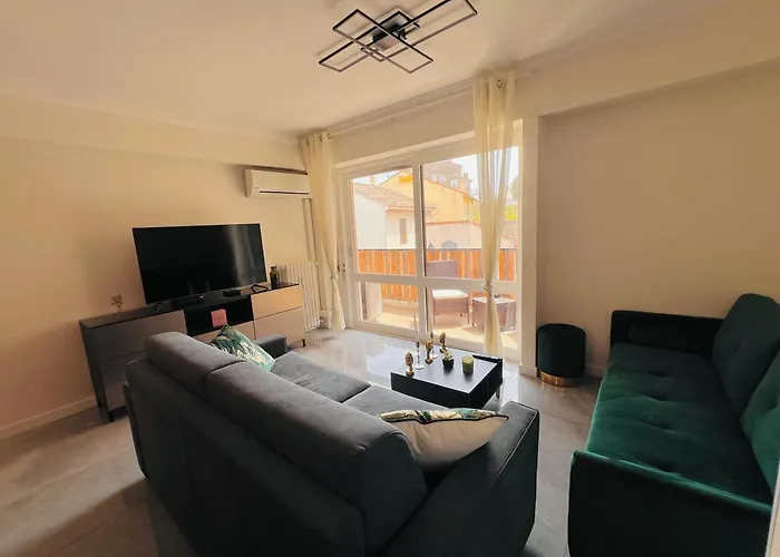 Les Arenes - Cannes Centre, Charmant 2 Pieces Recemment Renove De 45 M2 Avec Sa Terrasse De 10 M2