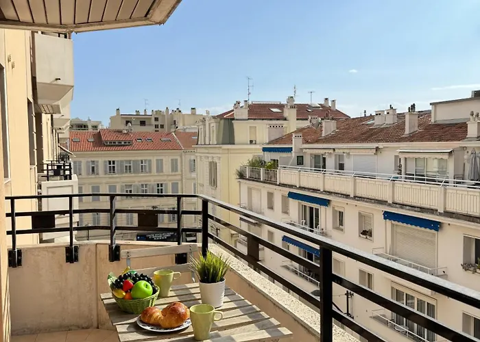 Magnifique Logement Au Centre De Cannes Por1897