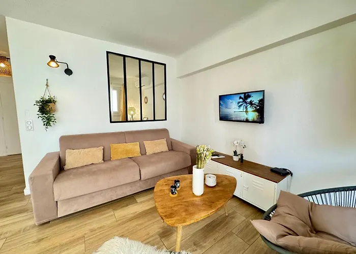 Kuz53 Charmant Appartement Romantique Proche De La
