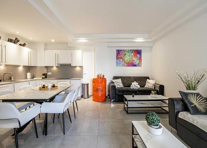 Modern 1 Bedrm Apt With Balcony - Cannes-Croisette