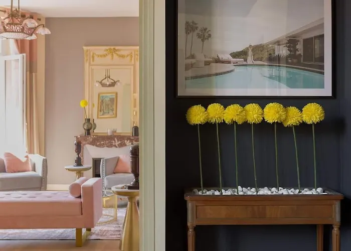 Beautiful Bourgeois Near Palais And Beaches
