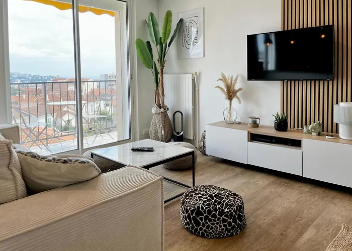 T3 Sea View Walking Distance Of Palais, Ac , Parking, Terrace