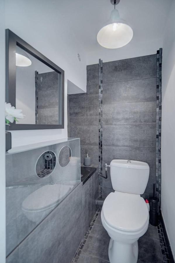 Immogroom- City Center- Ac - 5min From The Palaisrestaurant - Wifi *