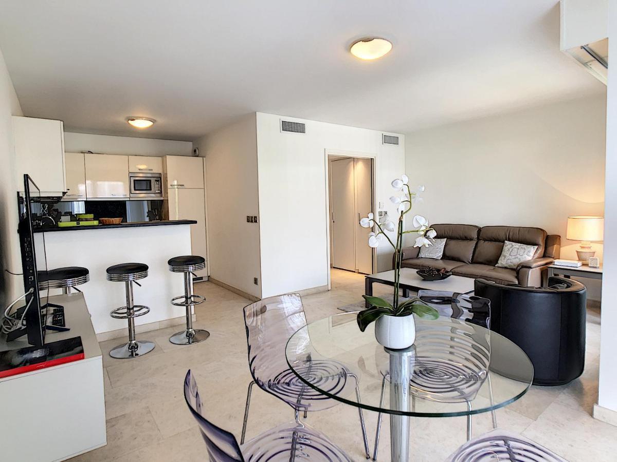 Carlton Riviera Aparthotel