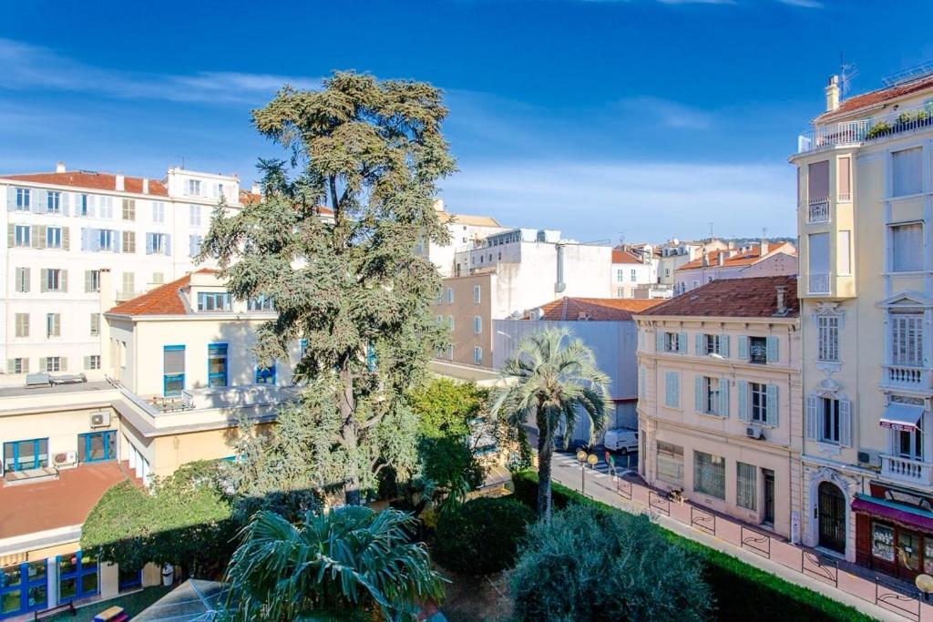 Le Nid Ideal Apartment *