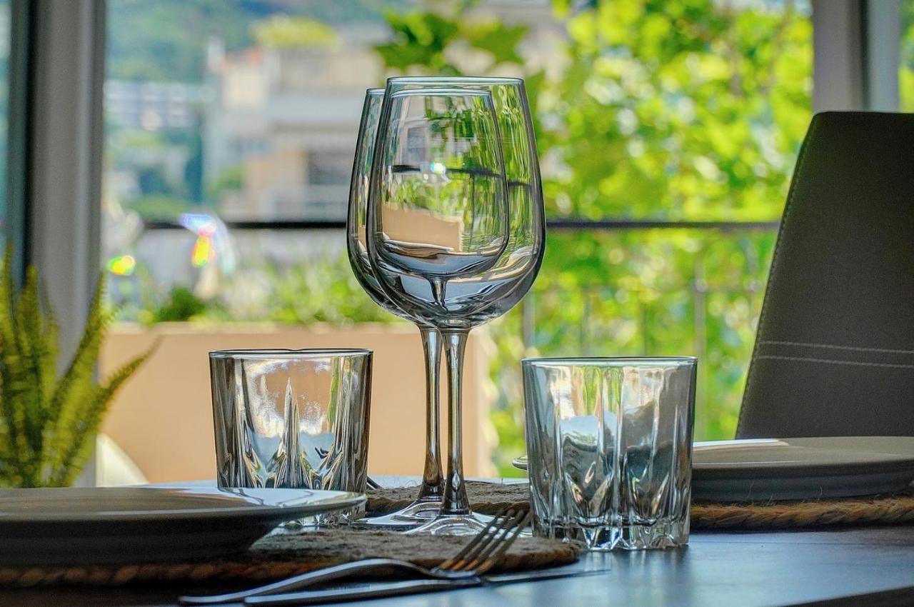 Elisa - Traversant - Terrasse - Verrière Côte D'azur Cannes