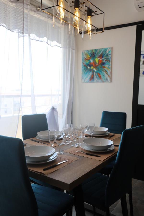 President, Vue Mer, Festival, Quartier Forville Le Suquet * Cannes