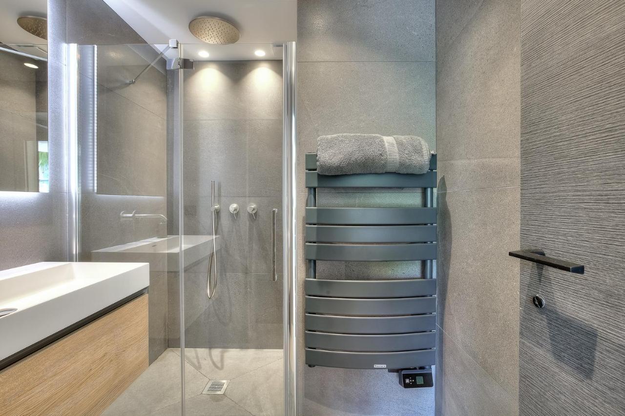 Apartment Luxury Flat With Balcony - Center
