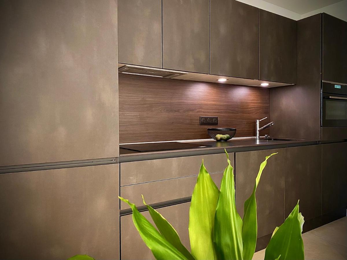 Grand 2 Pieces Gray D'albion Apartment