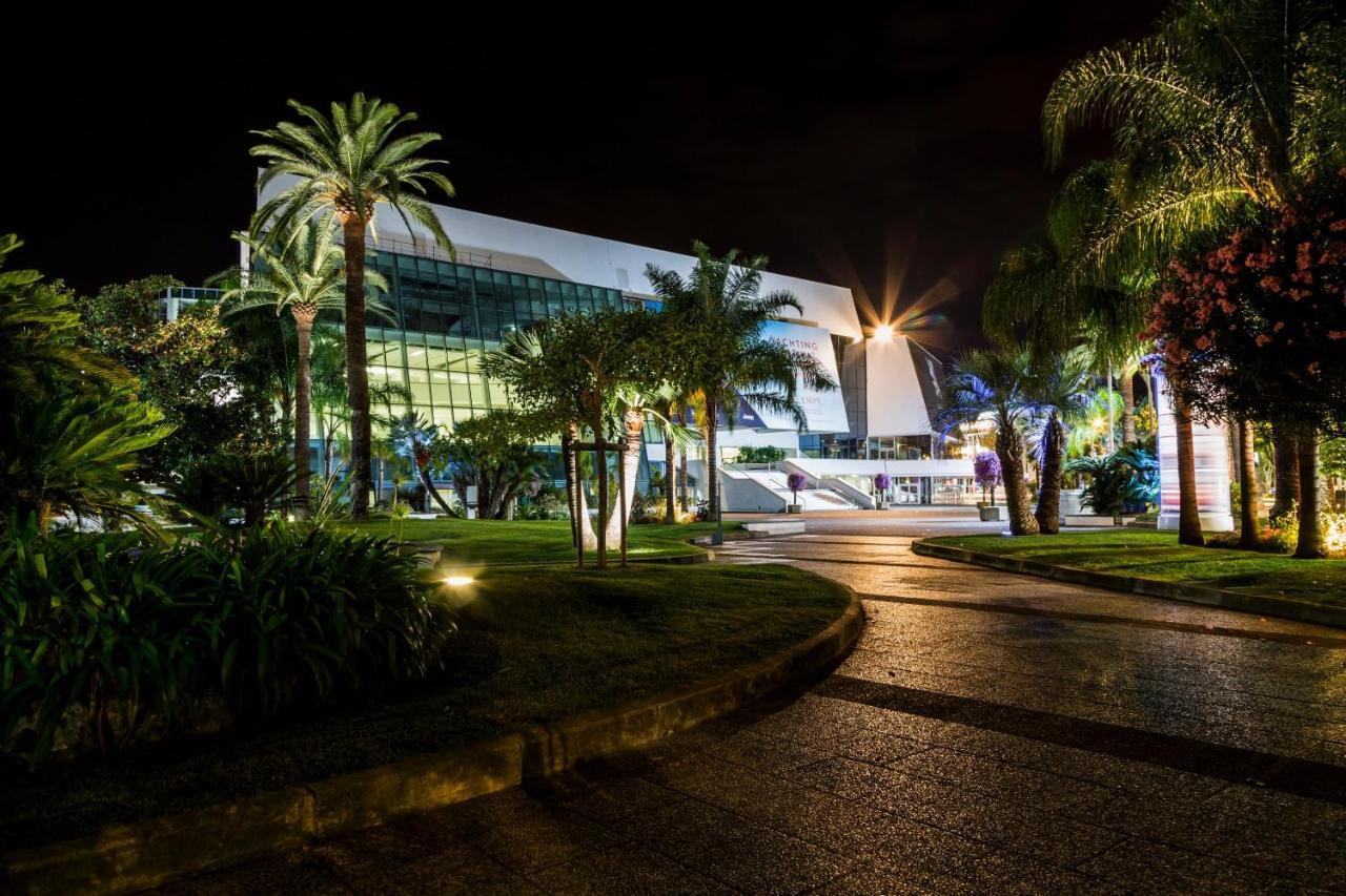 - Croisette - Palais Des Festivals * Cannes