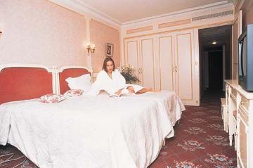 Victoria 4*