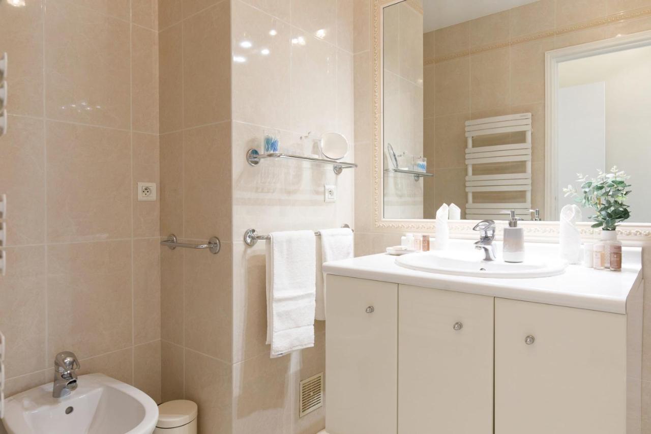 On La Croisette Fabulous Sea View 1 Bed Cannes