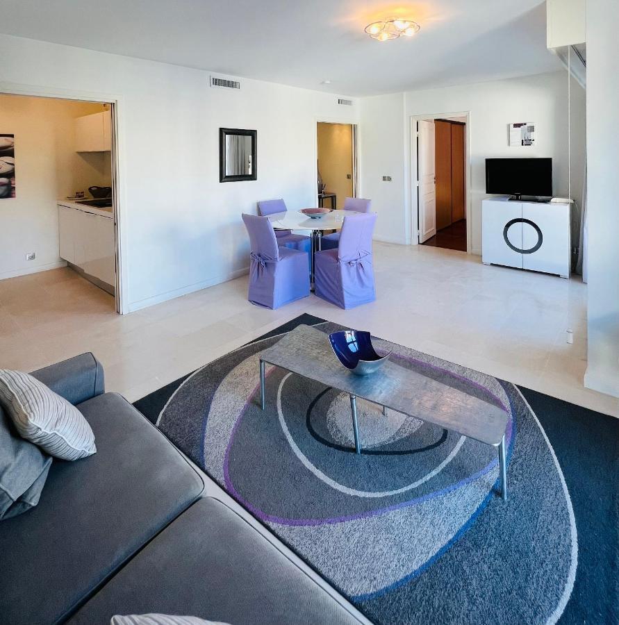 Aparthotel Carlton Riviera 4*