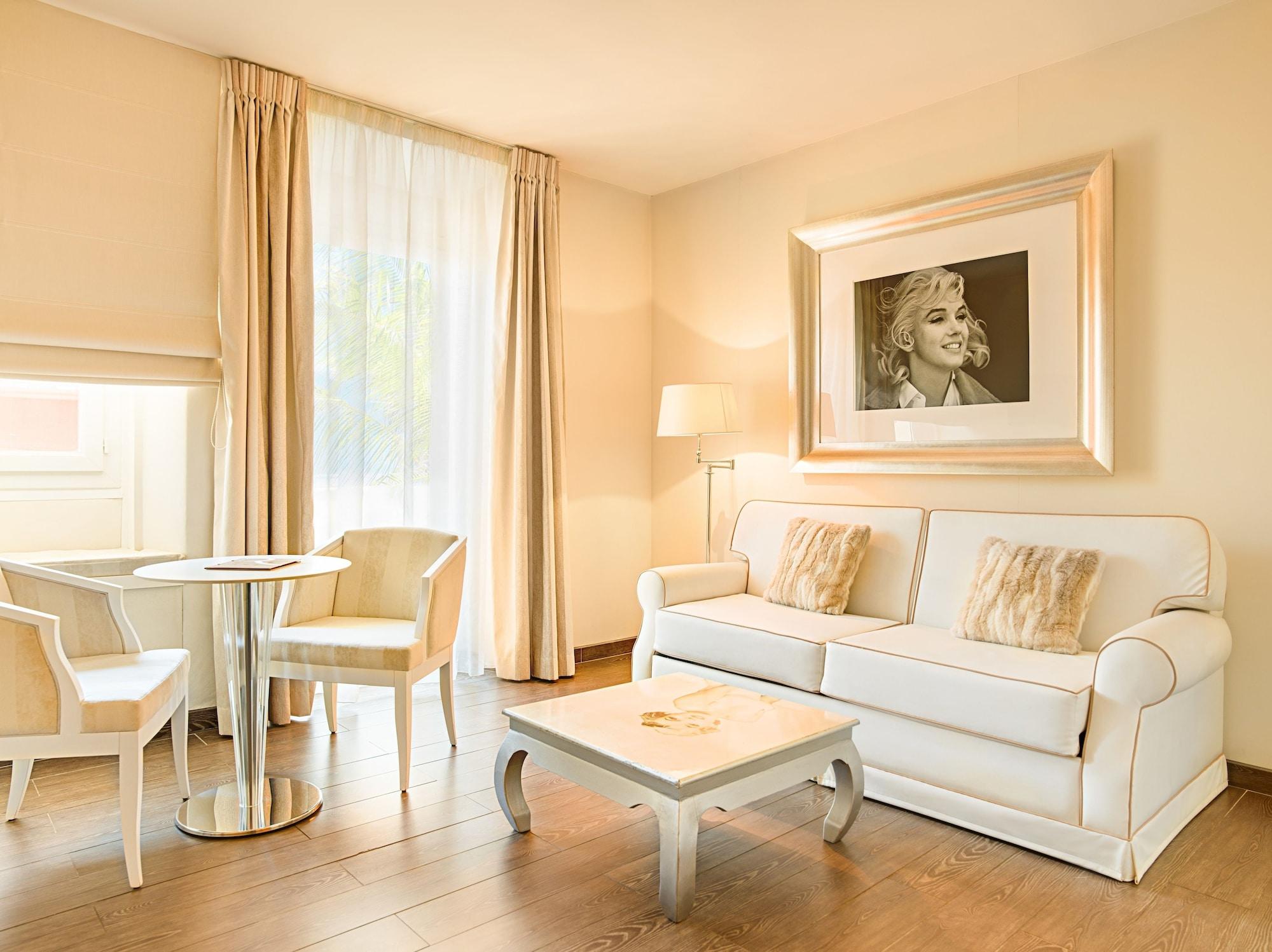 Hotel Renoir 4*
