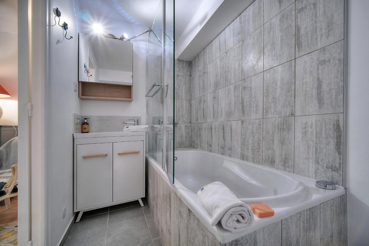 Immogroom - Vue - Piscine - Terrasse - Parking - Au Calme Appartement