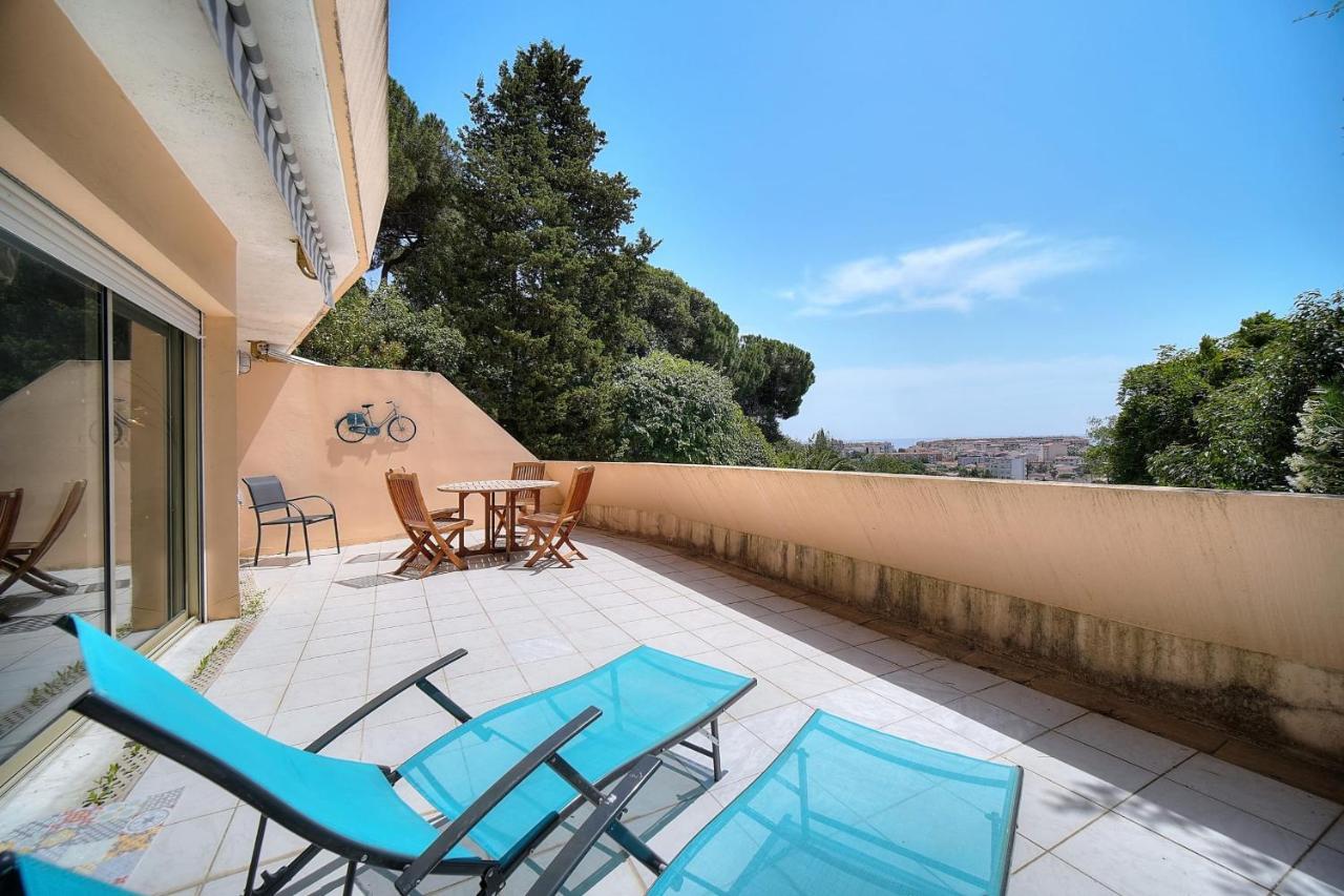 Immogroom - Vue - Piscine - Terrasse - Parking - Au Calme Appartement *