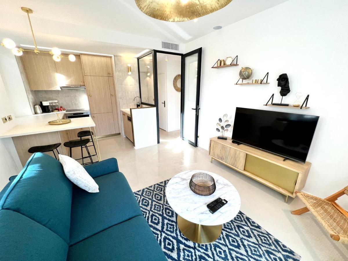 La Lola * Cannes