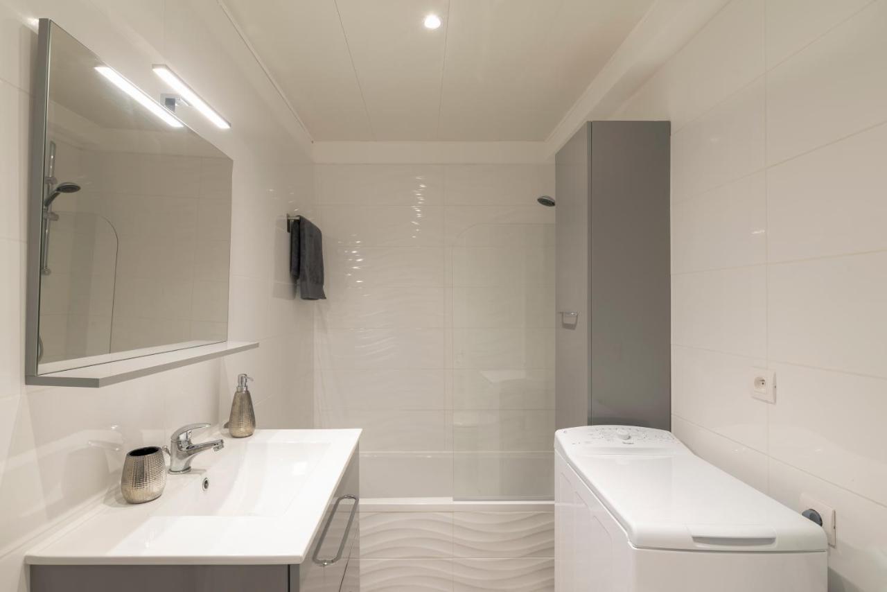 2 Pieces Au Calme Proche Martinez Avec Parking Prive Apartment Cannes