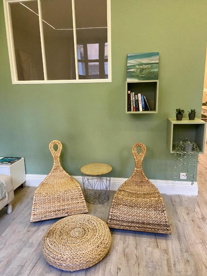 Hut * Oasis With Private Patio 10 Min To Palais & Beaches * Pet Friendly Apartment Cannes