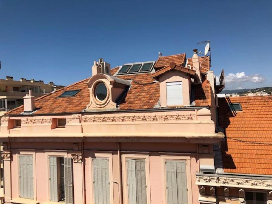 Appartement 2 Pieces 2 Terrasses 100 M Croisette Tres Clair.