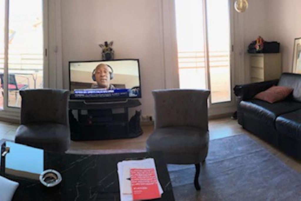 Appartement 2 Pieces 2 Terrasses 100 M Croisette Tres Clair. Cannes