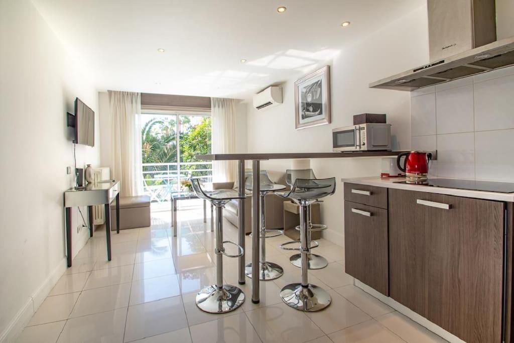 Croisette: 2bdr * Cannes