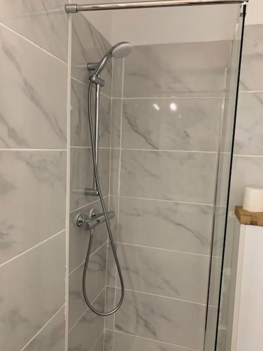 Apartment Lumineux Studio 20mins A Pieds De La Croisette Cannes