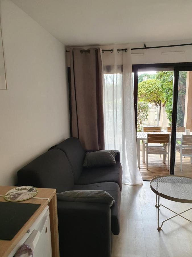Apartment Cyrnos *
