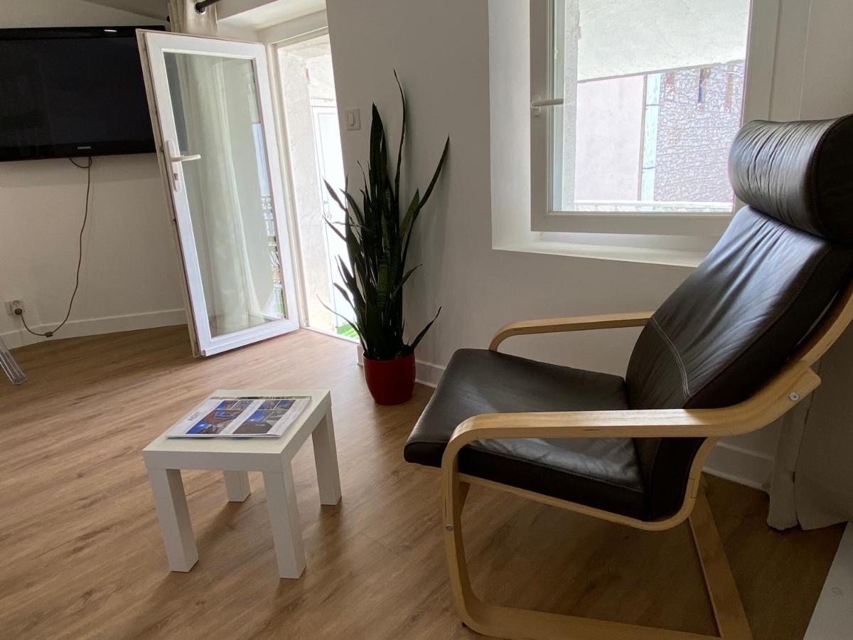Apartment Centre *